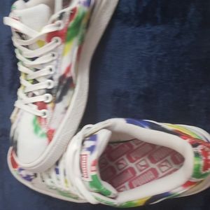 Women Puma sneakers
